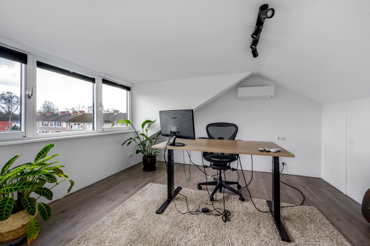 Foto 28 van Voeghoutenstraat 35