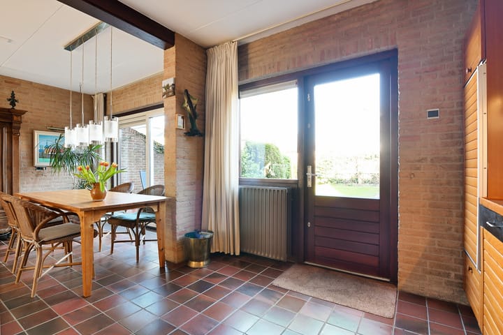 Foto 16 van Plompstraat 36