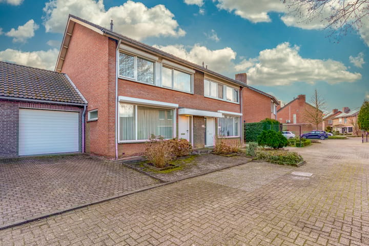 Foto 1 van Johan Evertsenstraat 22