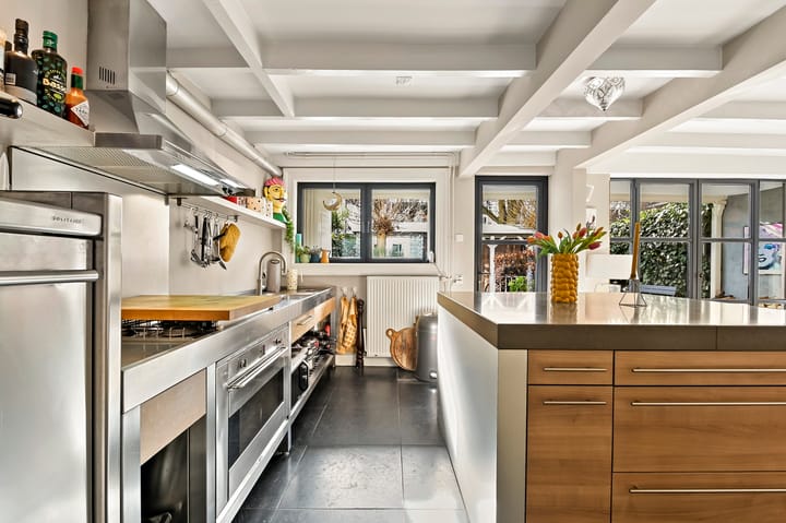 Foto 16 van Riouwstraat 81