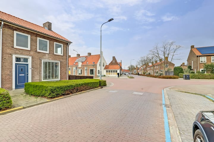 Foto 2 van De Ruyterstraat 56