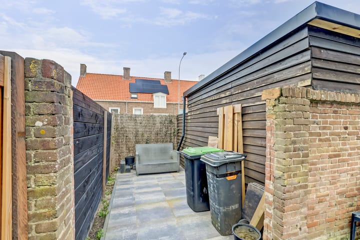 Foto 22 van De Ruyterstraat 56