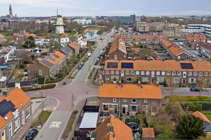 Foto 26 van De Ruyterstraat 56