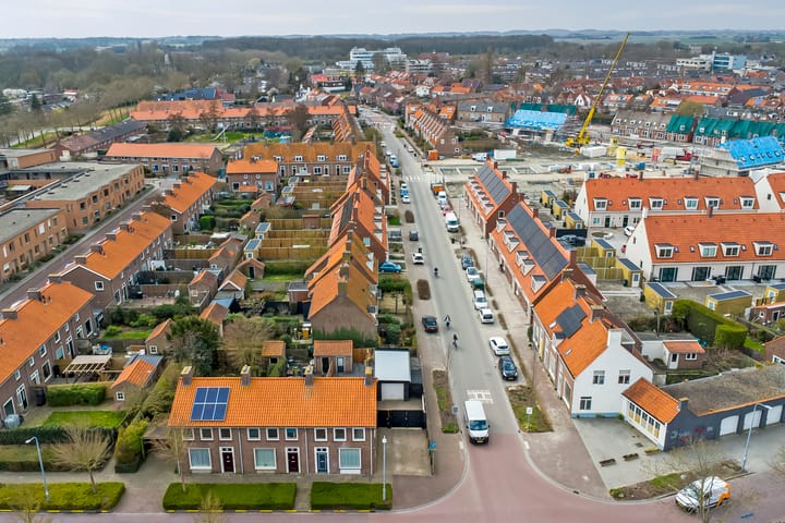 Foto 28 van De Ruyterstraat 56