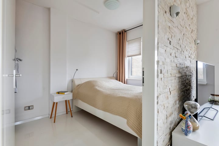 Foto 30 van Marius Bauerstraat 235-E2