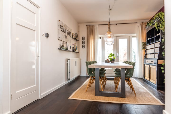 Photo 11 of Molukkenstraat 10