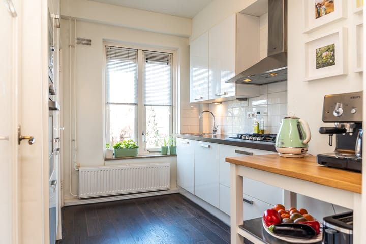 Photo 21 of Molukkenstraat 10