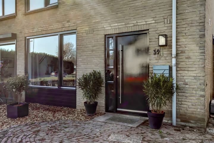 Foto 4 van Dr R v Oppenraaijstr 39