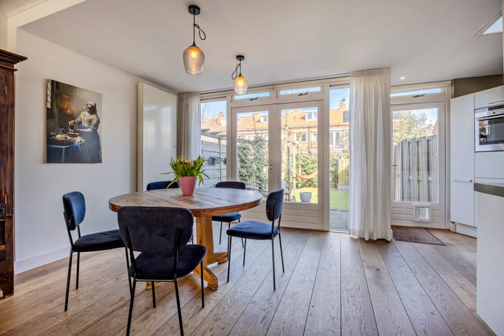 Photo 16 of Jan Pieterszoon Coenstraat 9