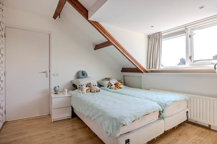 Photo 33 of Jan Pieterszoon Coenstraat 9