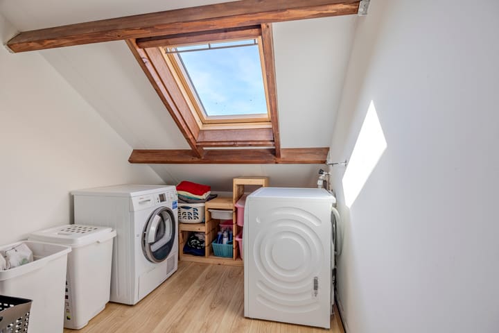 Photo 38 of Jan Pieterszoon Coenstraat 9