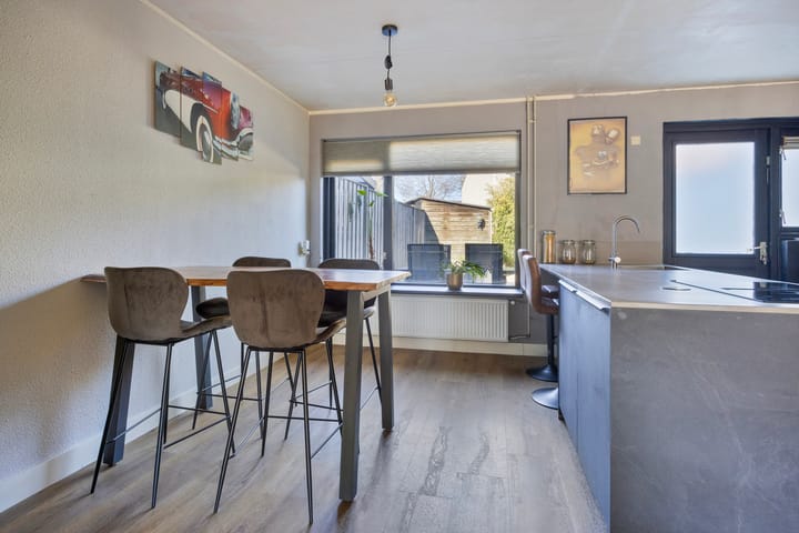 Photo 12 of Ekster 5