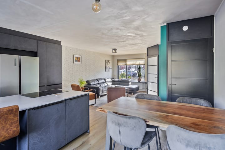 Photo 13 of Ekster 5