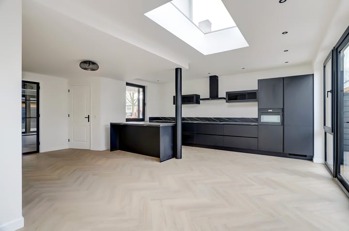 Foto 9 van Van Spreeuwelstraat 13