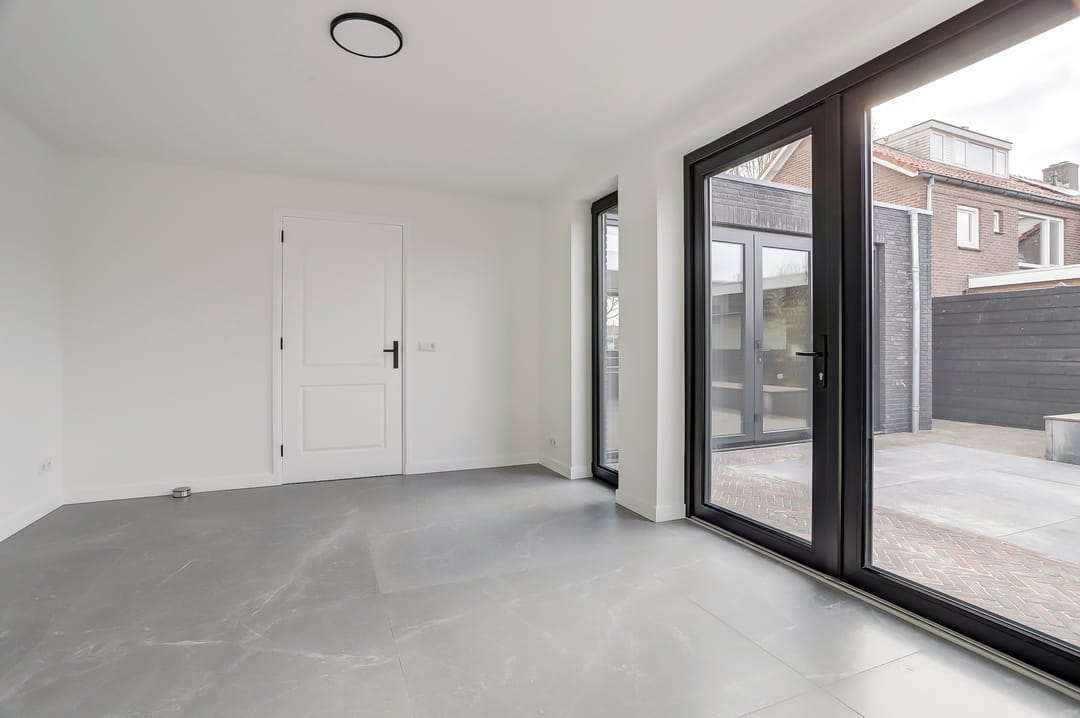 Foto 13 van Van Spreeuwelstraat 13