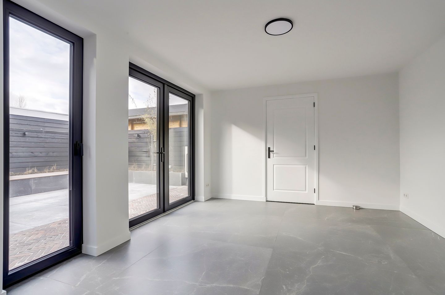 Foto 14 van Van Spreeuwelstraat 13