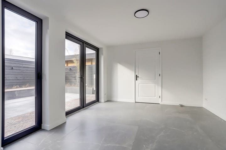 Foto 14 van Van Spreeuwelstraat 13