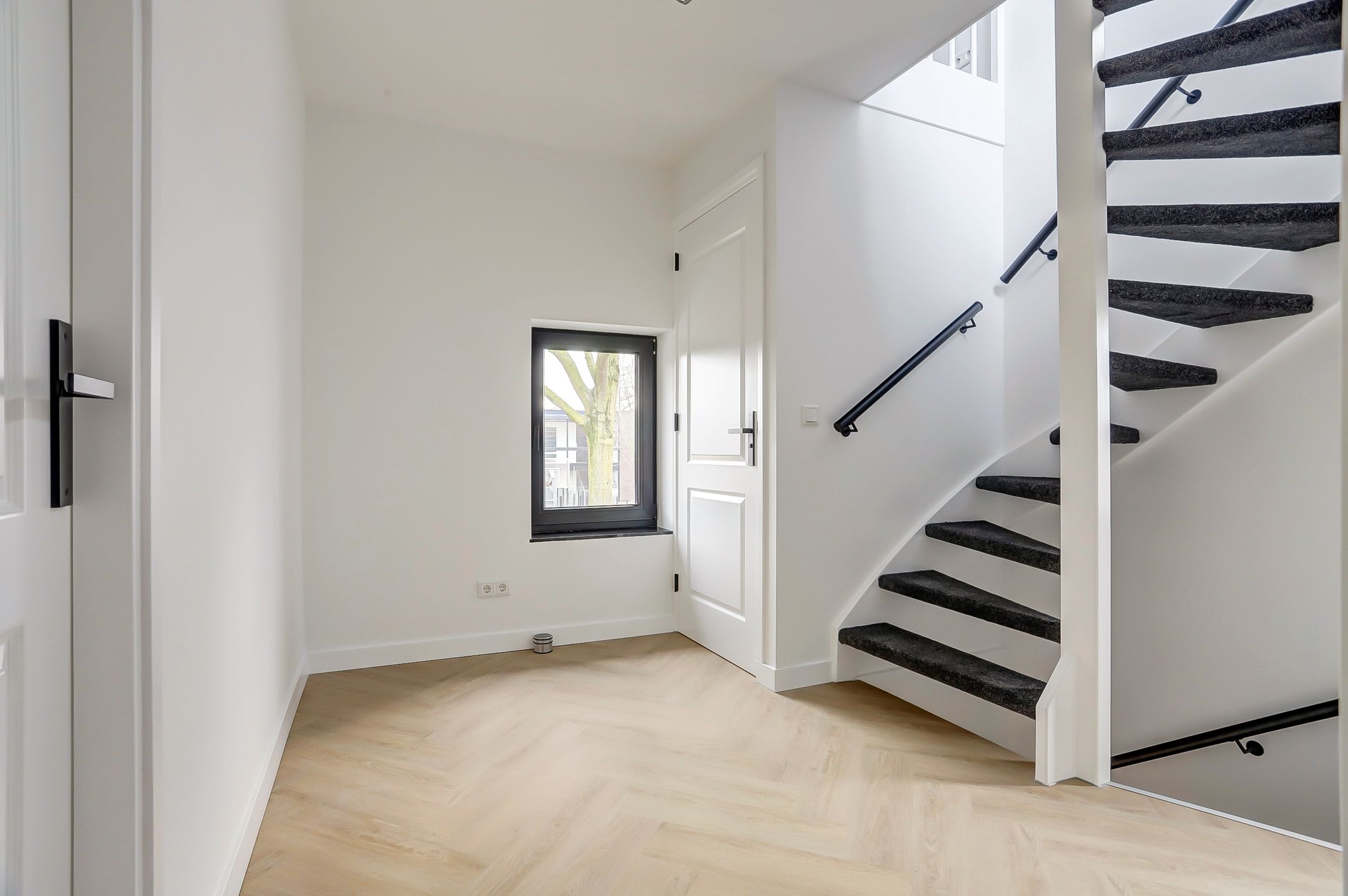 Foto 18 van Van Spreeuwelstraat 13