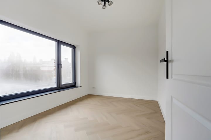 Foto 22 van Van Spreeuwelstraat 13