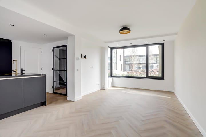 Foto 7 van Van Spreeuwelstraat 15