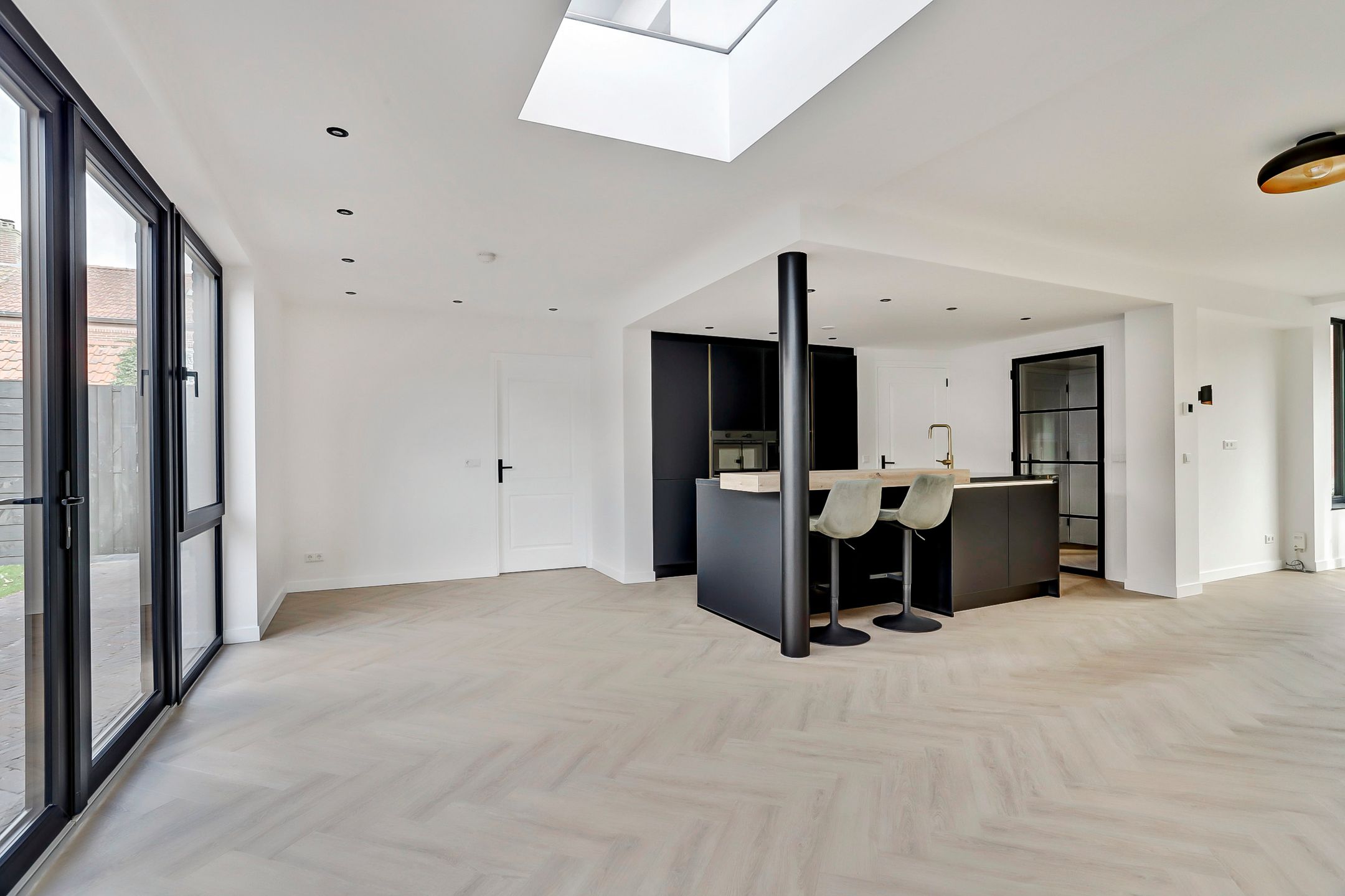 Foto 9 van Van Spreeuwelstraat 15