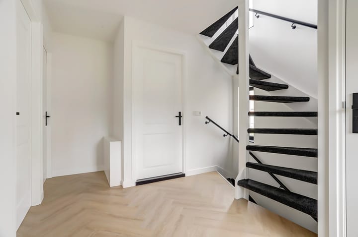 Foto 16 van Van Spreeuwelstraat 15