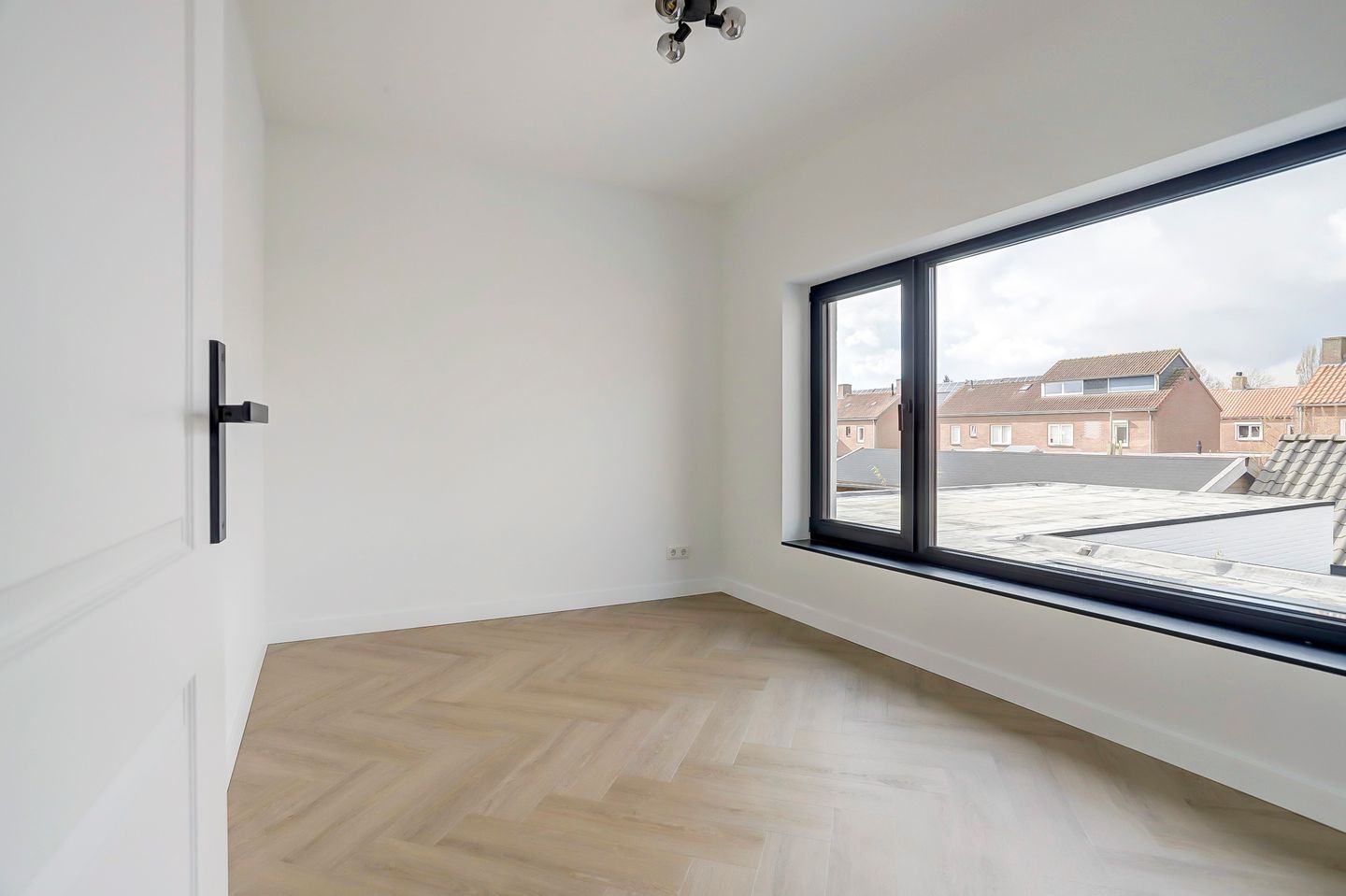 Foto 19 van Van Spreeuwelstraat 15