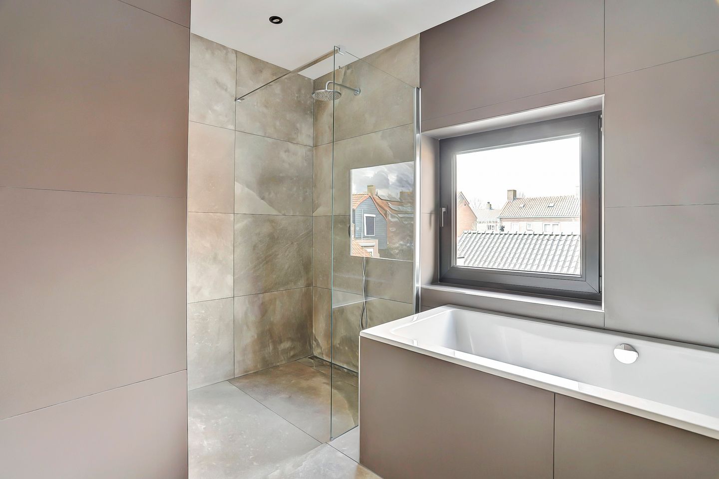 Foto 25 van Van Spreeuwelstraat 15