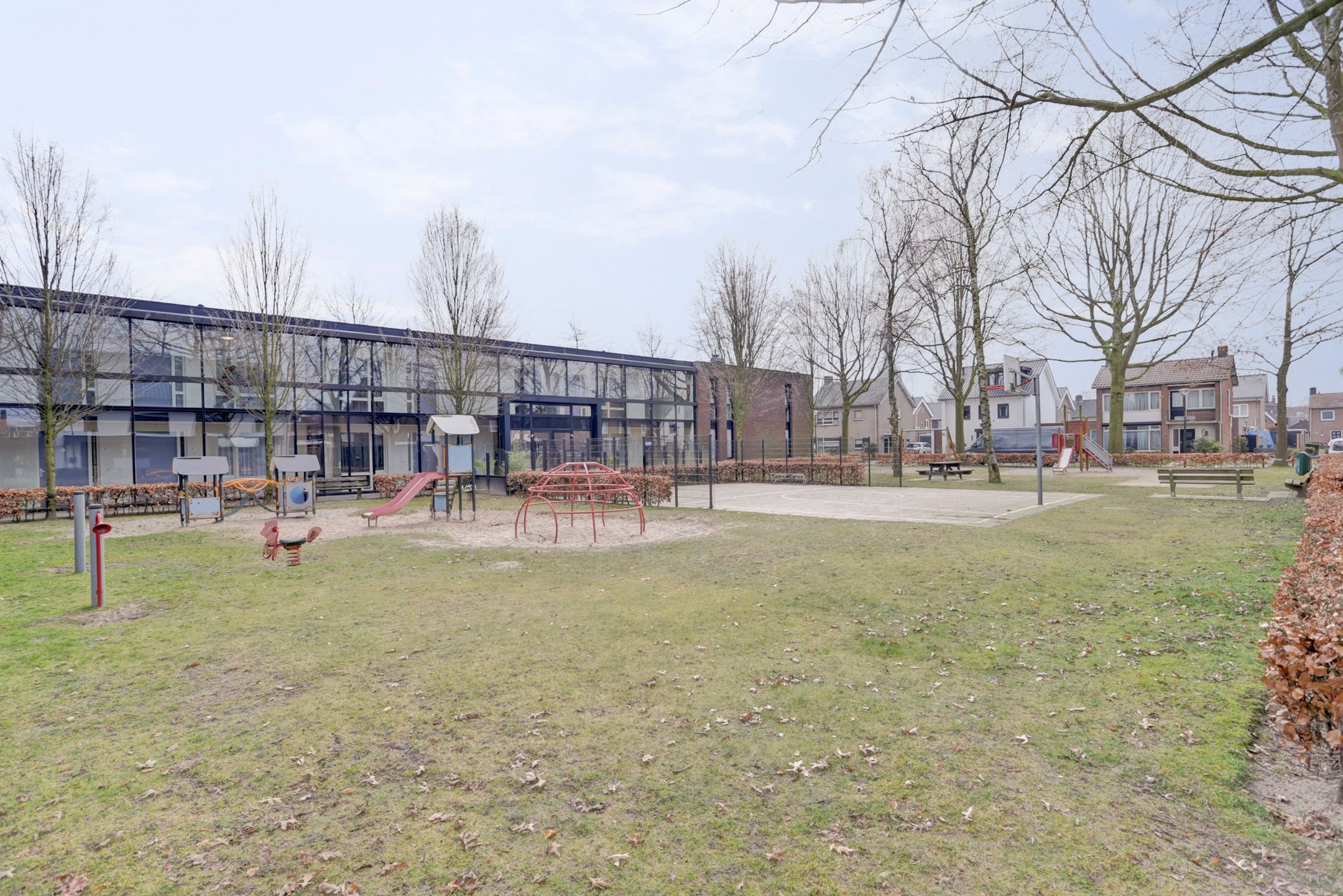 Foto 36 van Van Spreeuwelstraat 15