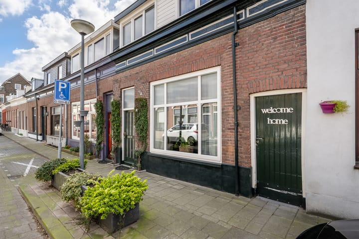 Photo 32 of Oosterstraat 34
