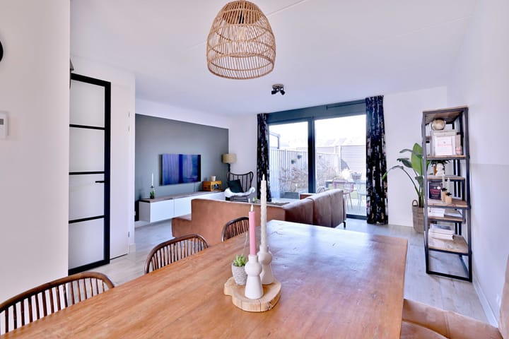 Foto 3 van Johan Roebersstraat 58