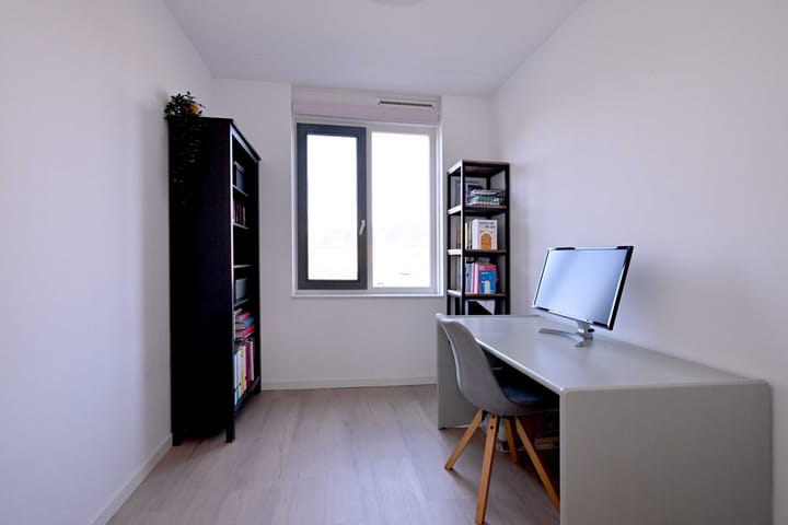 Foto 18 van Johan Roebersstraat 58