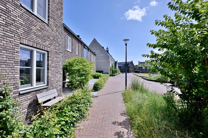 Foto 45 van Johan Roebersstraat 58