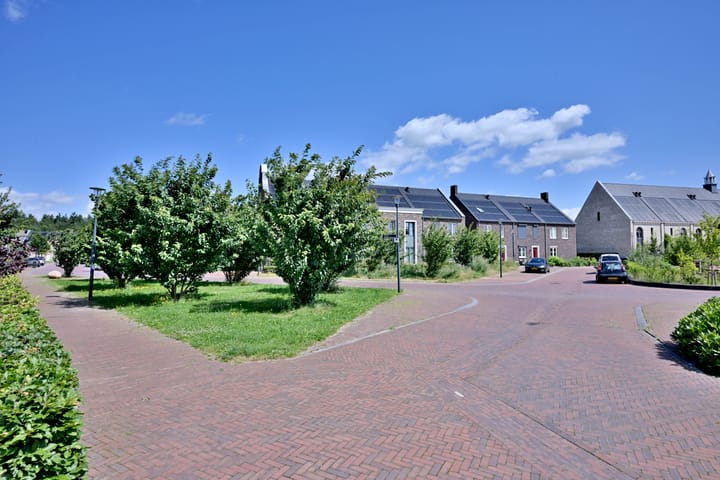 Foto 48 van Johan Roebersstraat 58