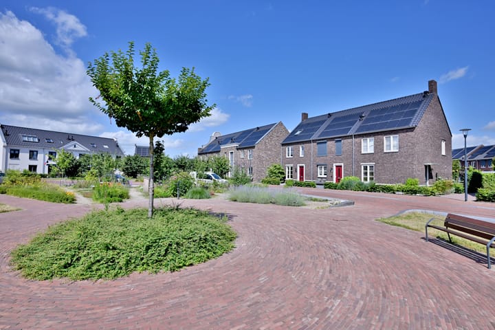 Foto 49 van Johan Roebersstraat 58