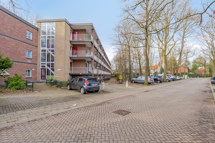 Foto 22 van Anna van Burenlaan 88