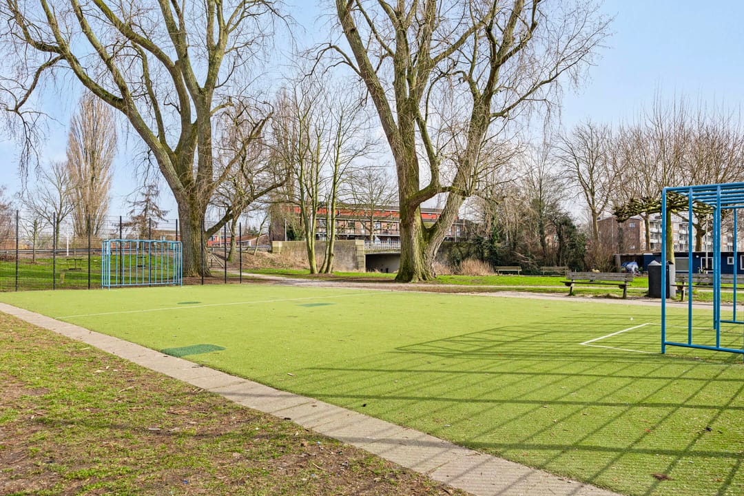 Photo 32 of Burgemeester Ter Laanstraat 86