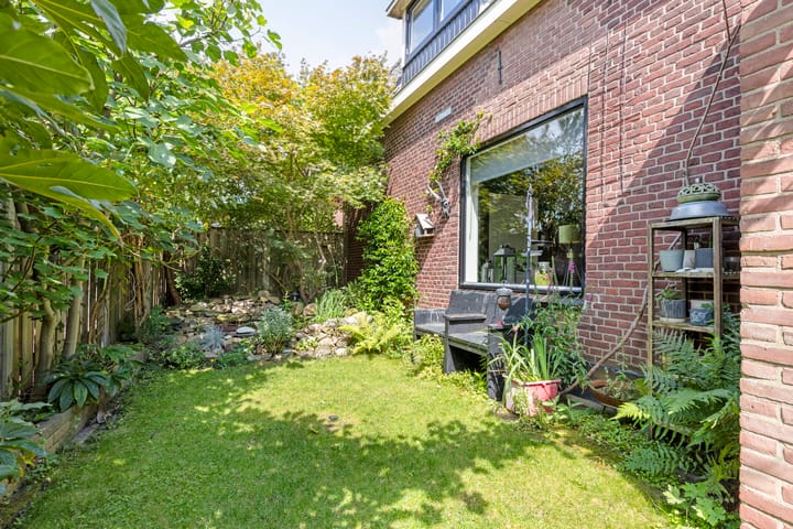 Foto 42 van Hazelaarweg 17