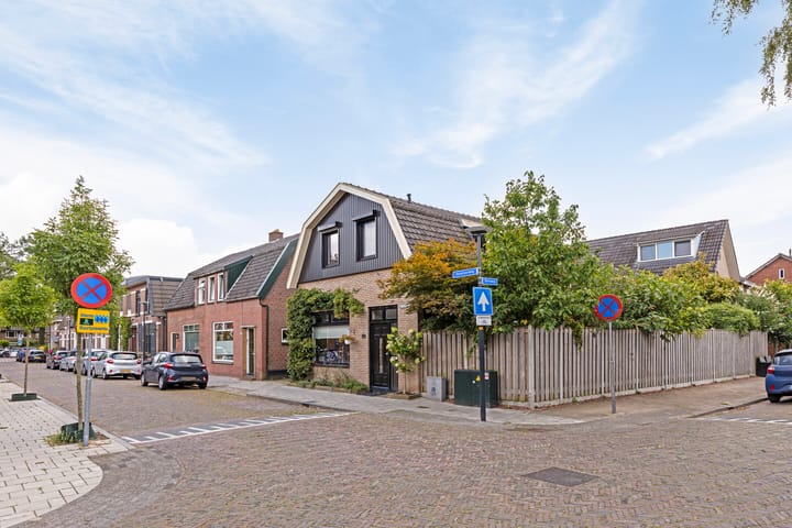 Foto 50 van Hazelaarweg 17