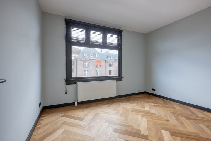 Foto 18 van Perziklaan 50