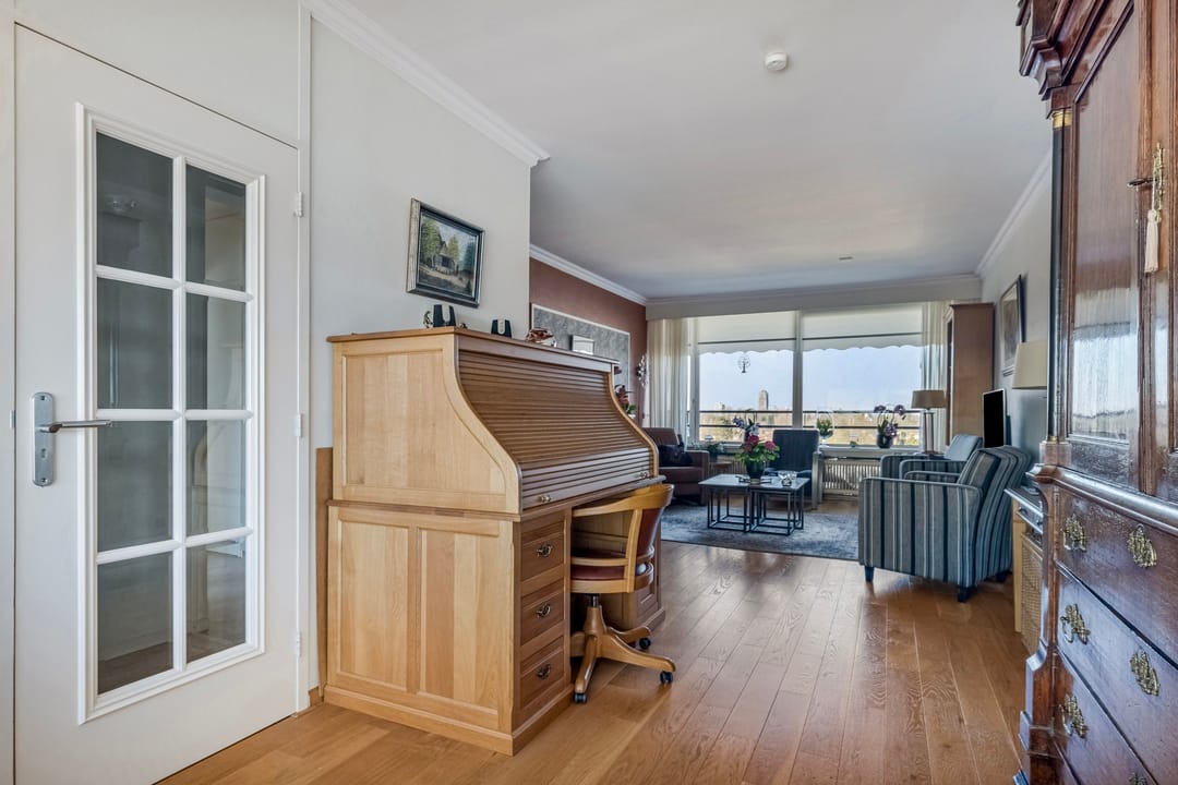 Photo 13 of Gronausestraat 192