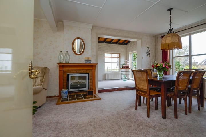 Photo 15 of Oosteinde 52