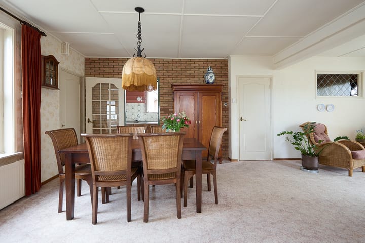 Photo 19 of Oosteinde 52