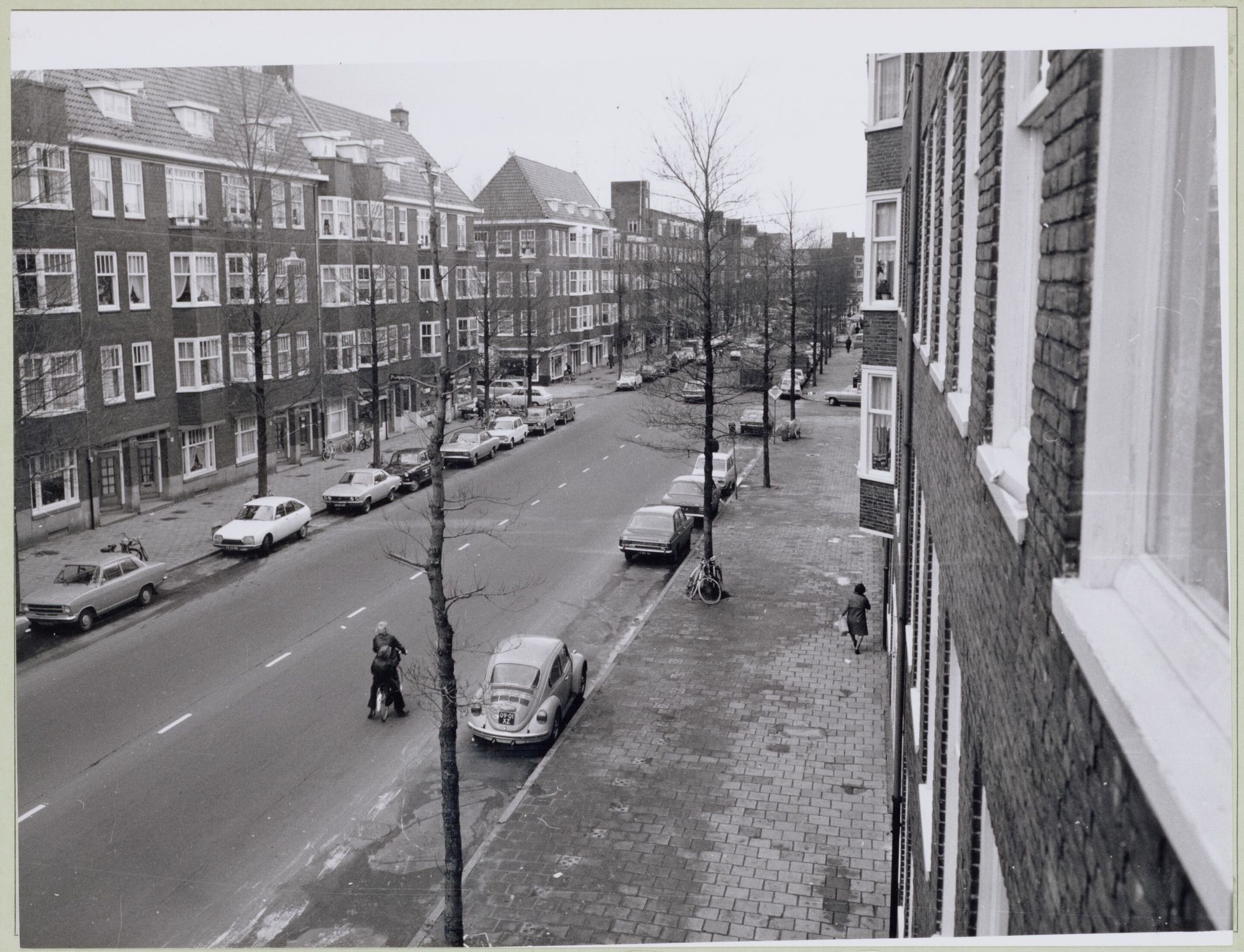 Photo 39 of Heemstedestraat 27-3