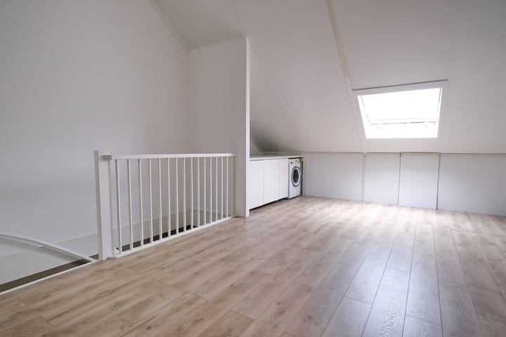 Foto 21 van MacBridestraat 29