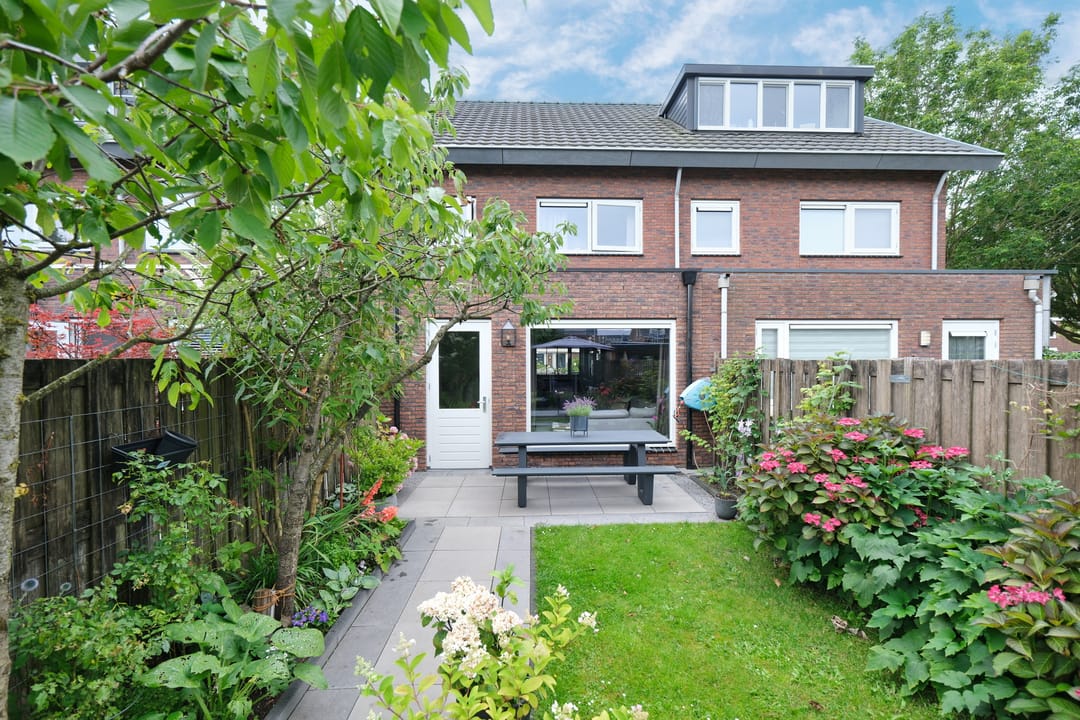 Foto 22 van MacBridestraat 29