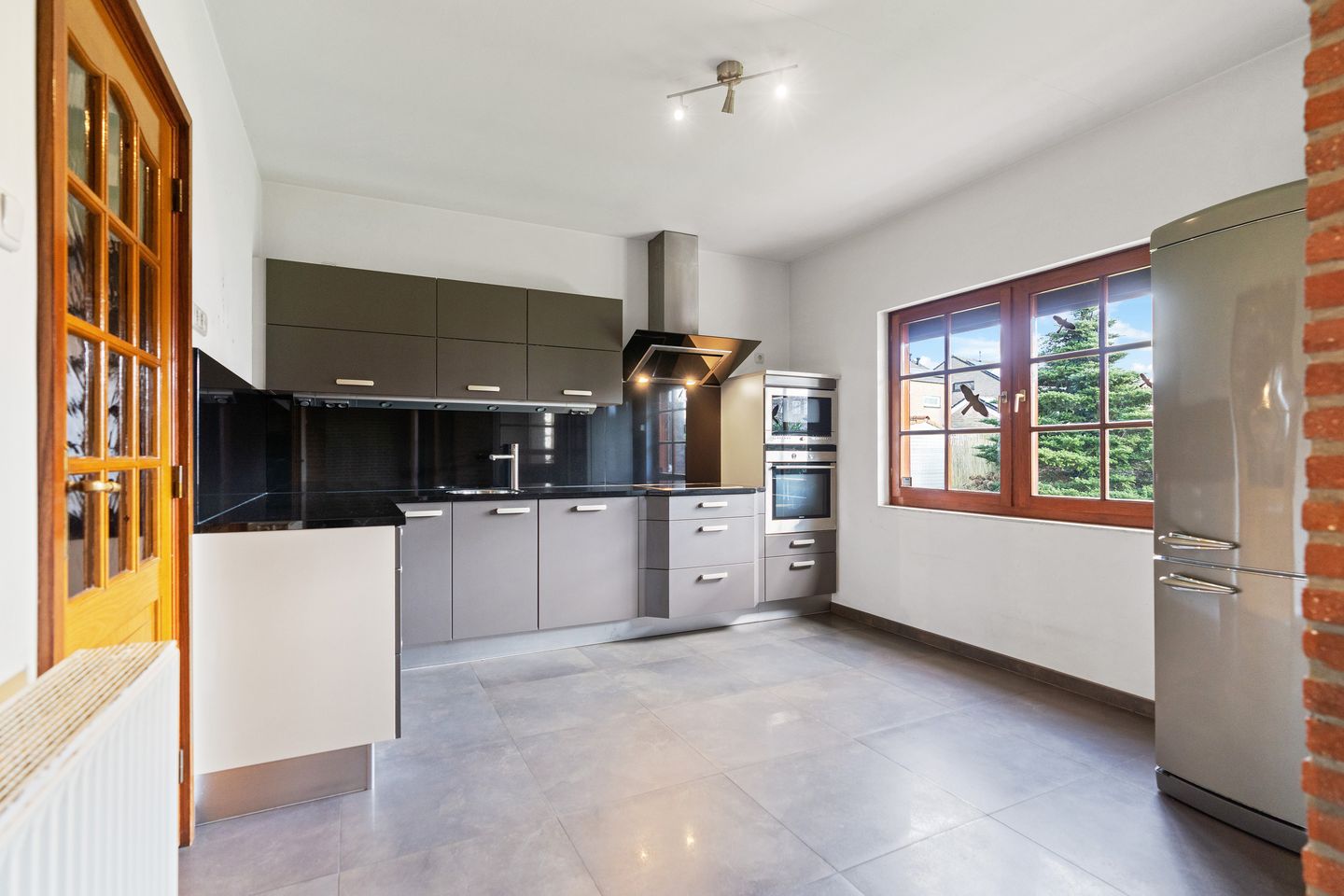 Photo 4 of Burg. van Hinsbergstraat 2