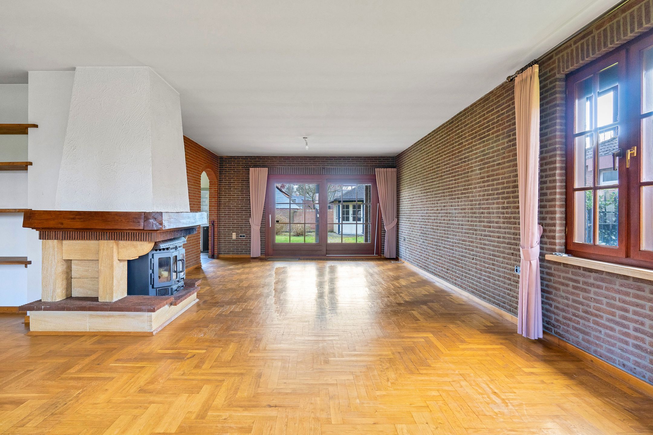 Photo 6 of Burg. van Hinsbergstraat 2