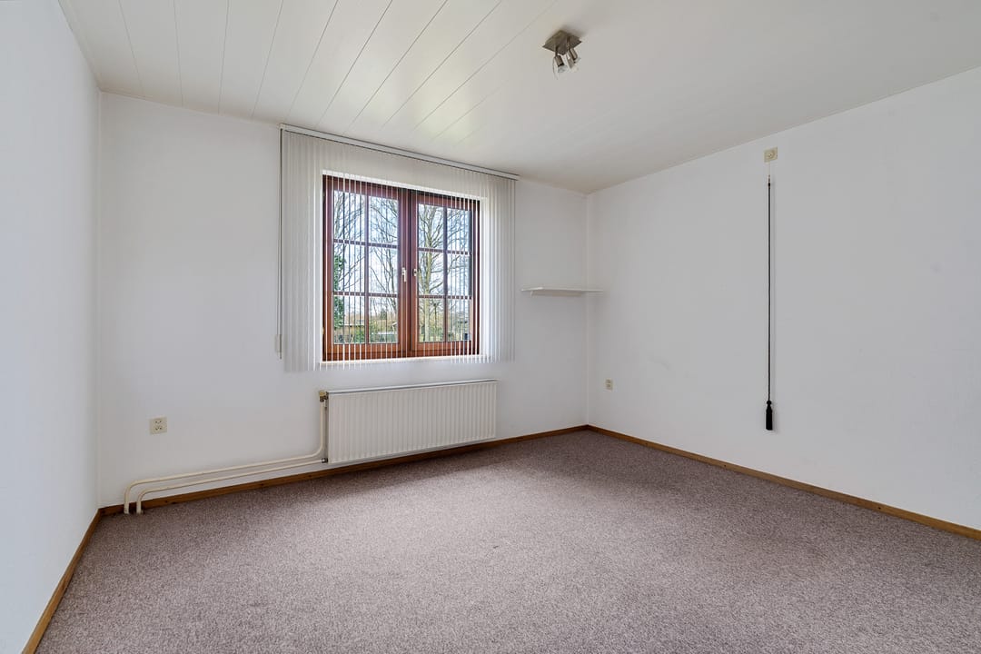 Photo 17 of Burg. van Hinsbergstraat 2