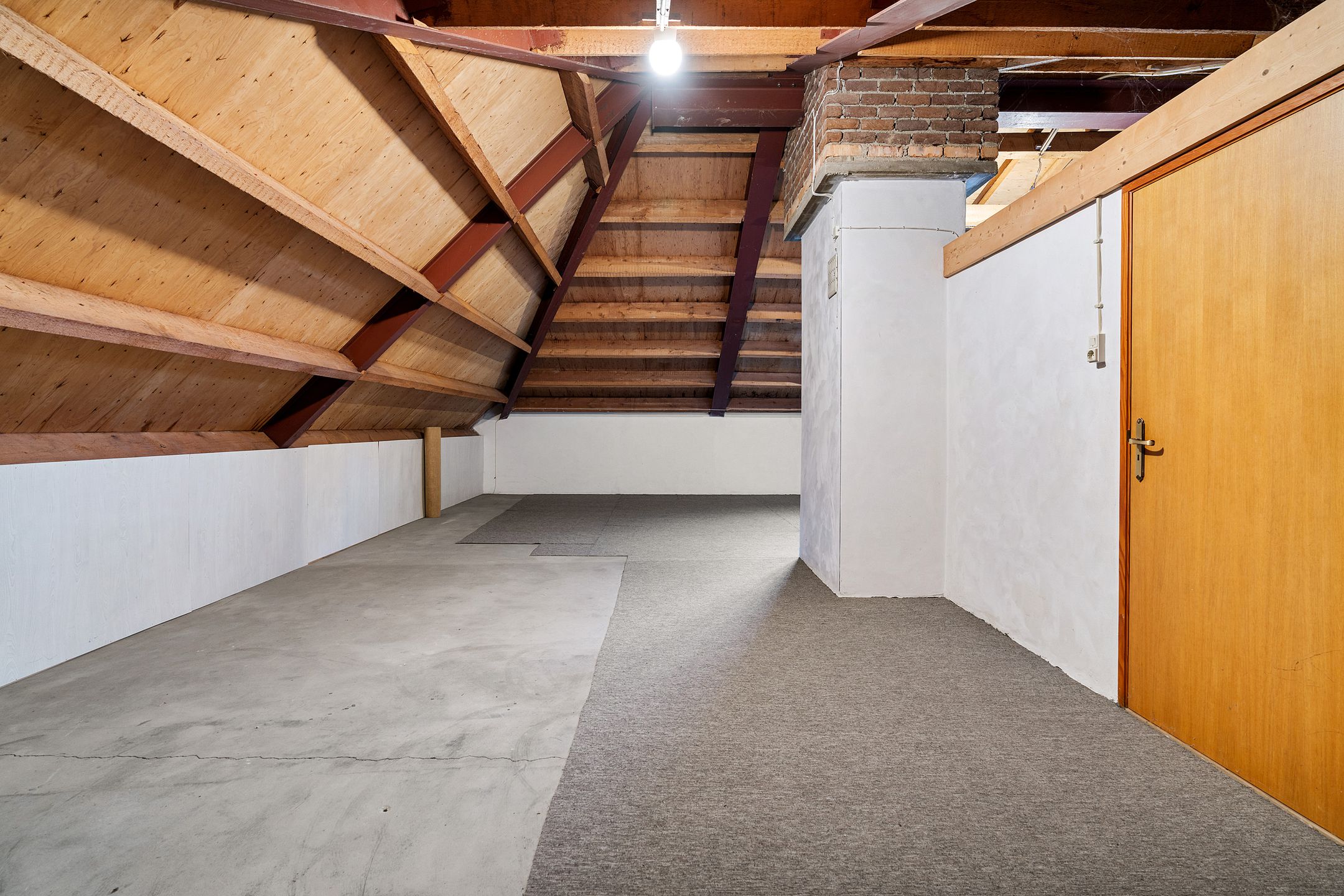 Photo 24 of Burg. van Hinsbergstraat 2